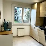 Grand T4 Lumineux à Jolimont - Face Au Métro *