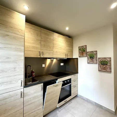 Apartment Grand T4 Lumineux A Jolimont - Face Au Metro *