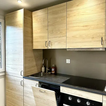 Grand T4 Lumineux A Jolimont - Face Au Metro Apartmán *