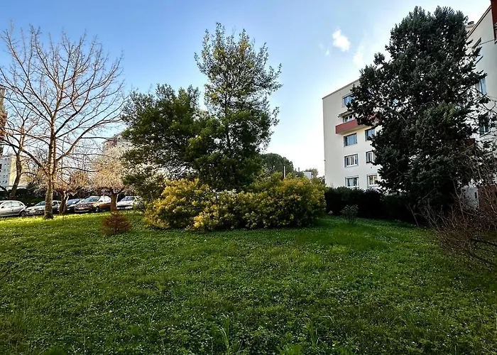 Grand T4 Lumineux A Jolimont - Face Au Metro Apartment *